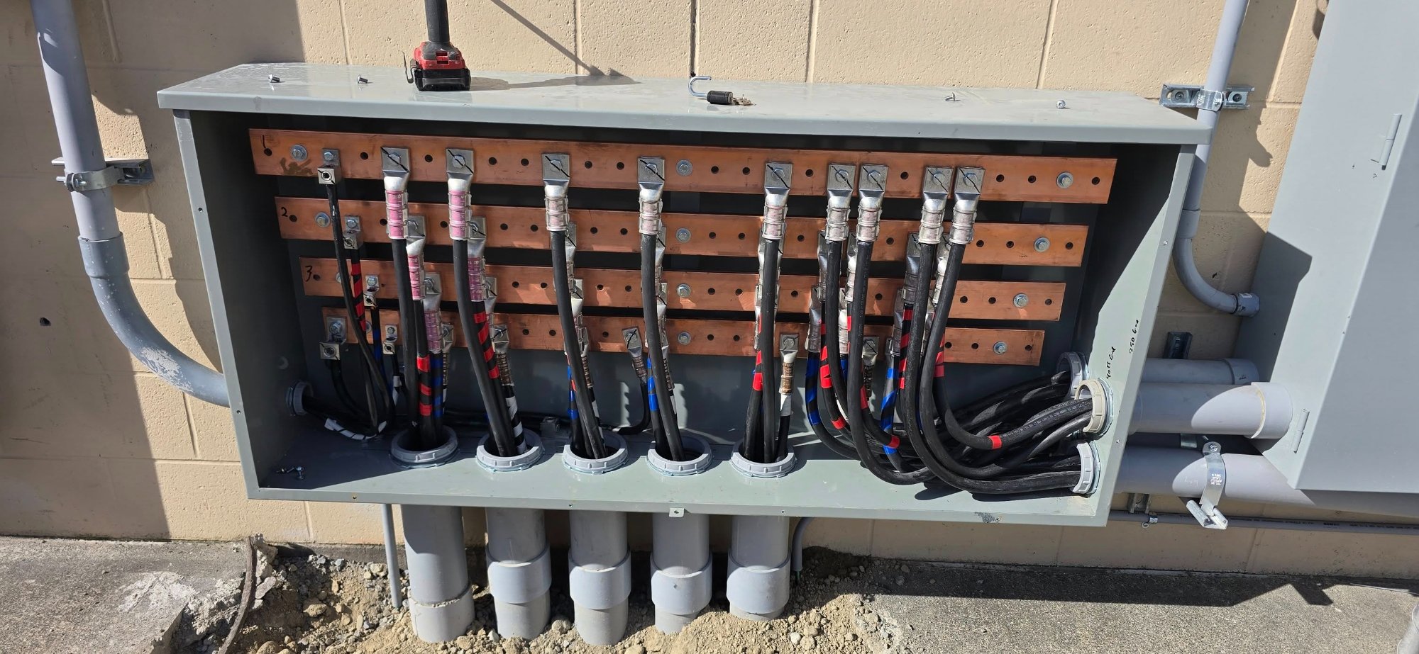 Commercial electrical service